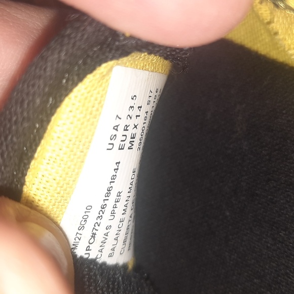 New Minion shoes size 7 slide ons - Picture 7 of 7